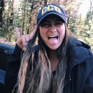 Meet your Posher, Casey